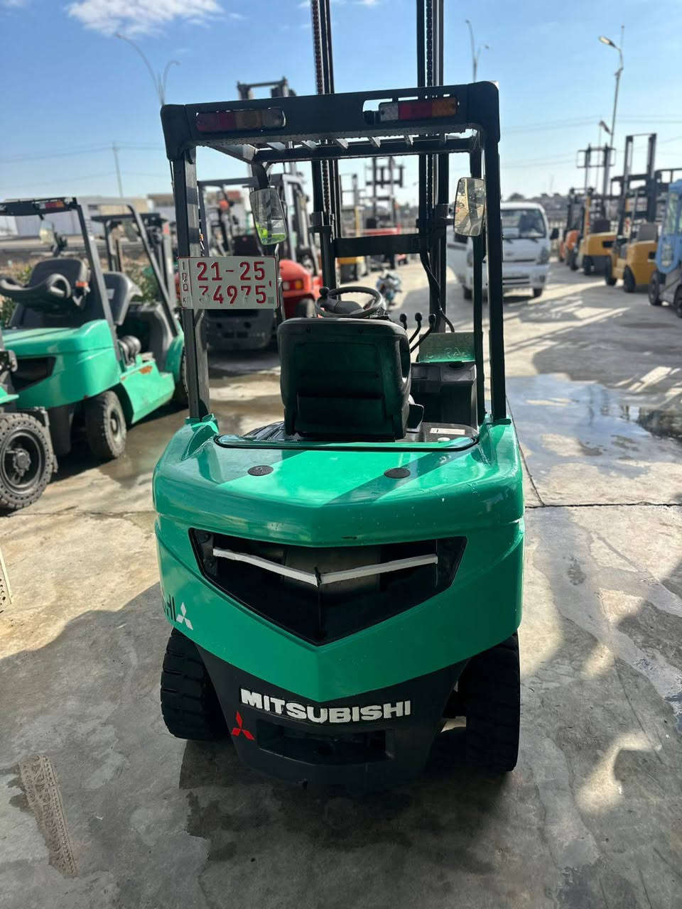 للبيع رافعات  شوكيه ميتسوبيشي 
طنين ونص 2/5 جوب حاويه 3حركات
موديل 2013
 دخول جديد كفاله عامه وضع الشركه 
منفيس كاتي 
مكينه كير اكسل بشرط 
العنوان ديالى بعقوبة قرب مديريه للإستفسار اكثر
اتصل ع
***********
***********
***********
 يوجد توصيل جميع المحافظات
