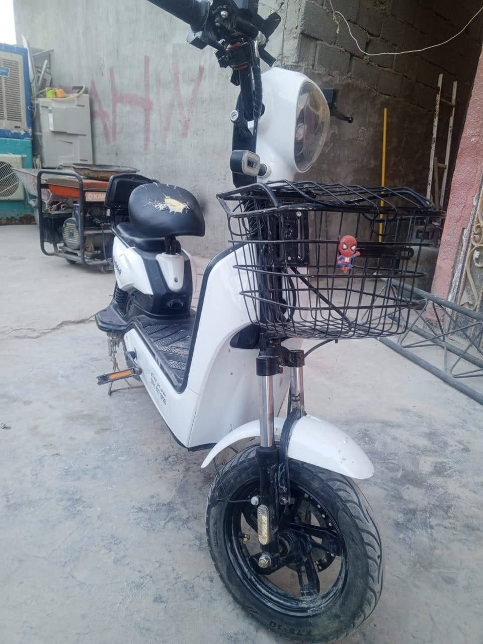 السلام عليكم للبيع السعر 250 مكاني بغداد الشعله ***********
