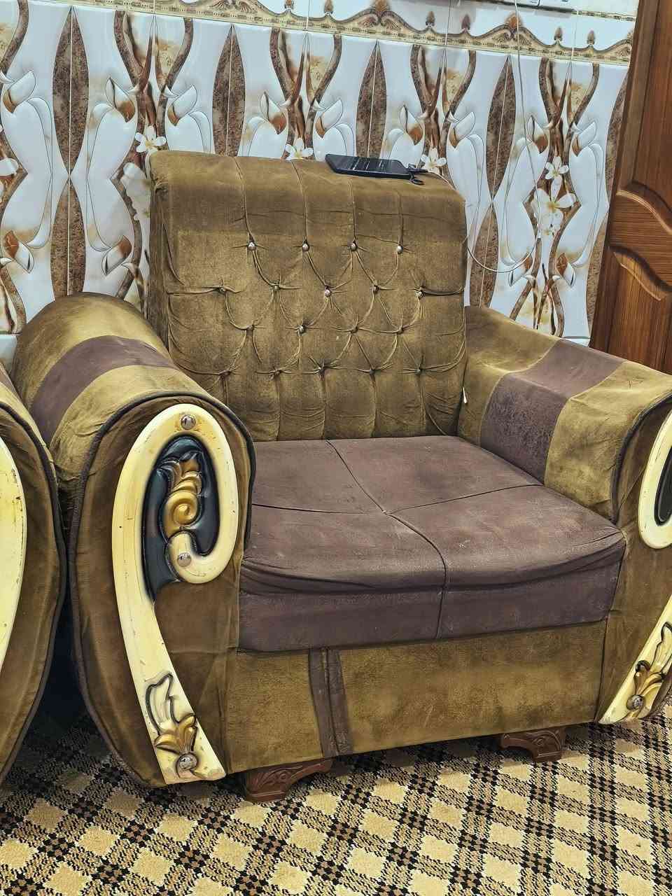 تخم للبيع
عدد 5
2صغار و2 كبار و1 وسط 
السعر 150 الف وبي مجال 
عنوان:  الدغاره، حي العسكري
للتواصل: ***********
