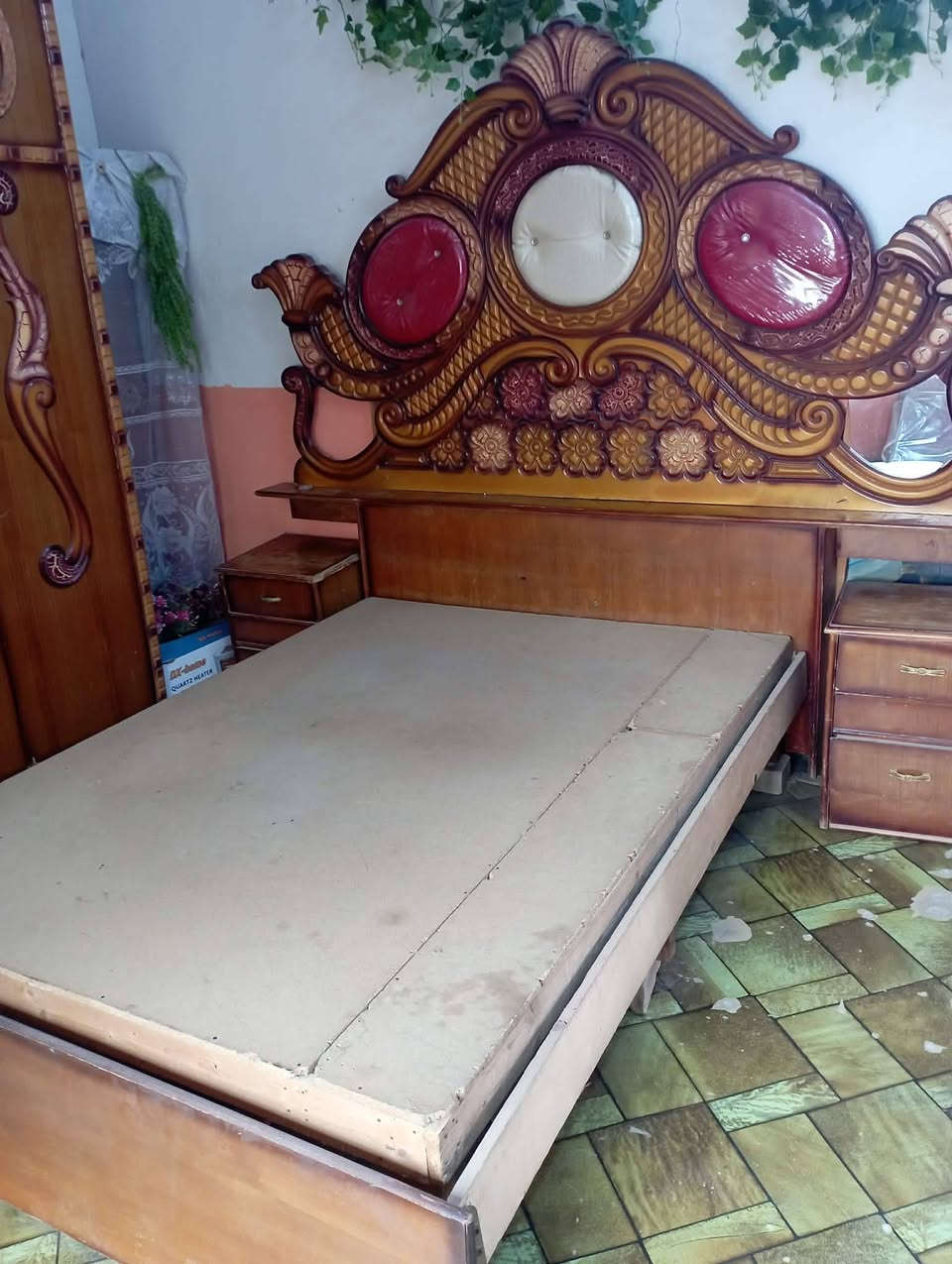 غرفه مستعمله ام السته مستاجعه على بيعتها للاستفسار خاص واتساب سعرها 600 ***********
