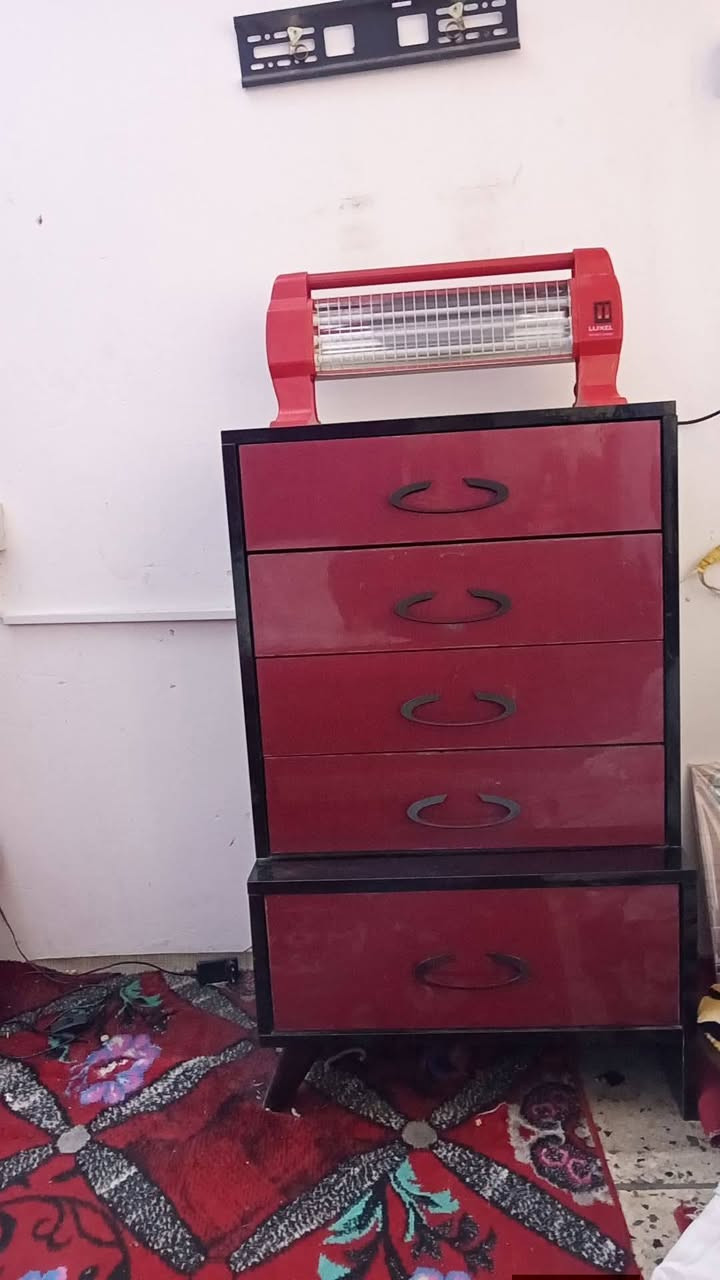 غرفة تركية للبيع
ضخمة مال غرف كبار  الكنتور ٣ مترات
٧ قطع 
ونشرات مخزن جك
غرفة باب اول الاصلي
استعمال شاب نظافتها ٩٥٪
مع البردات والدوشك 
السعر
600 الف وبي مجال للشراي
العنوان بغداد تقاطع الدرويش شارع التراث بالفرع العريض
الاتصال بالرقم وبي واتساب

***********
