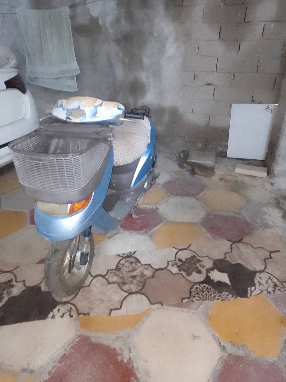 السعر125 كوم حديدماتشتغل دراجة هوندة ياباني طاكه السبرنكه مال الهندروالباتري تعبان المحرك مابي شي التضحيه شارع العيادة ‏‪0 773 729 0458‬‏
