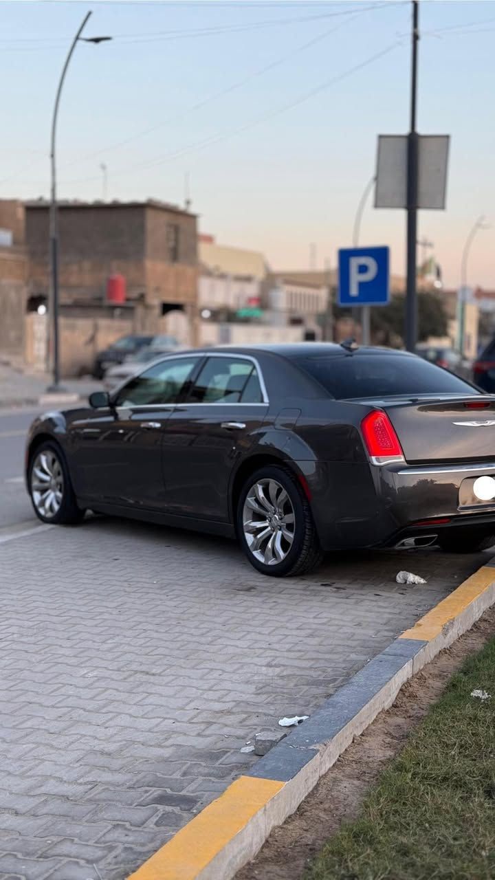 سلام عليكم 
كرايسلر اوباما.     #_للبيع_فقط 
مديل 2019 اصل 

#ادوات_ادوات_دخول_جديد_حاويه
#_كفاله_من_كصه_وسرقه_والعشائر
قبل يومين دخلت جديده كلش السياره 

جاهزه من كلشي السياره 

محرك V6. 3600

شاشه كار بلي 
 كامره خلفيه 
كشنات جلد فول كهرباء 
كشنات تدفئه و تبريد 
تخم تاير جديد 

#المكان_بصرة 
#السعر_وتفاصيل_اكثر_اتصل_وتدلل 
***********
