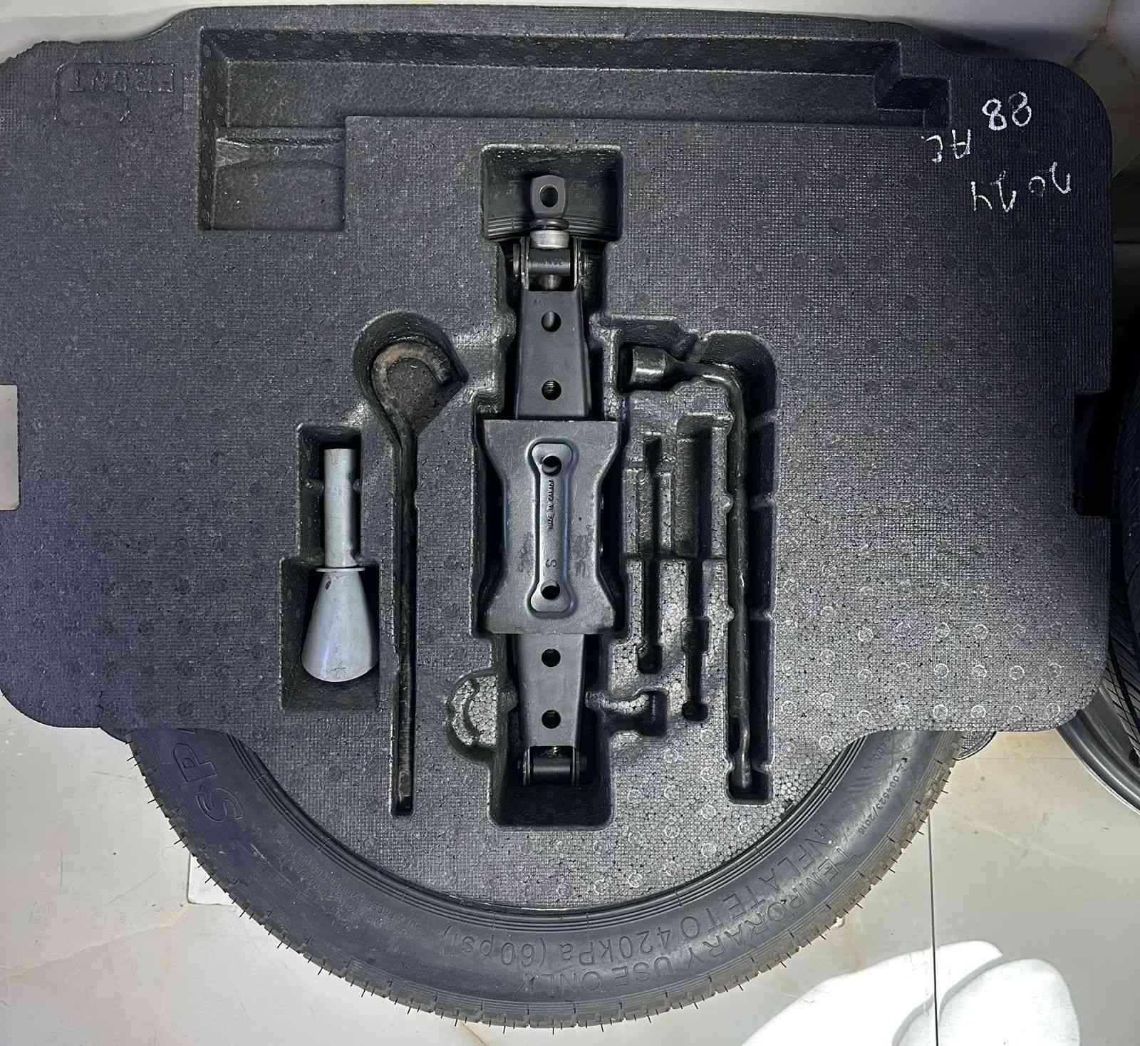 السلام عليكم

للبيع

تخم ويل هوندا اكورد 2023-2025 حجم 17 تاير مشلن اصلي تفصيخ سعر :800$

تك ويل هوندا اكورد 2023-2025 حجم 17 اصلي تفصيخ متضرر 100$

سبير هوندا اكورد 2023-2025 اصلي تفصيخ مع العده والفلينة 100$

للاستفسار : ***********
