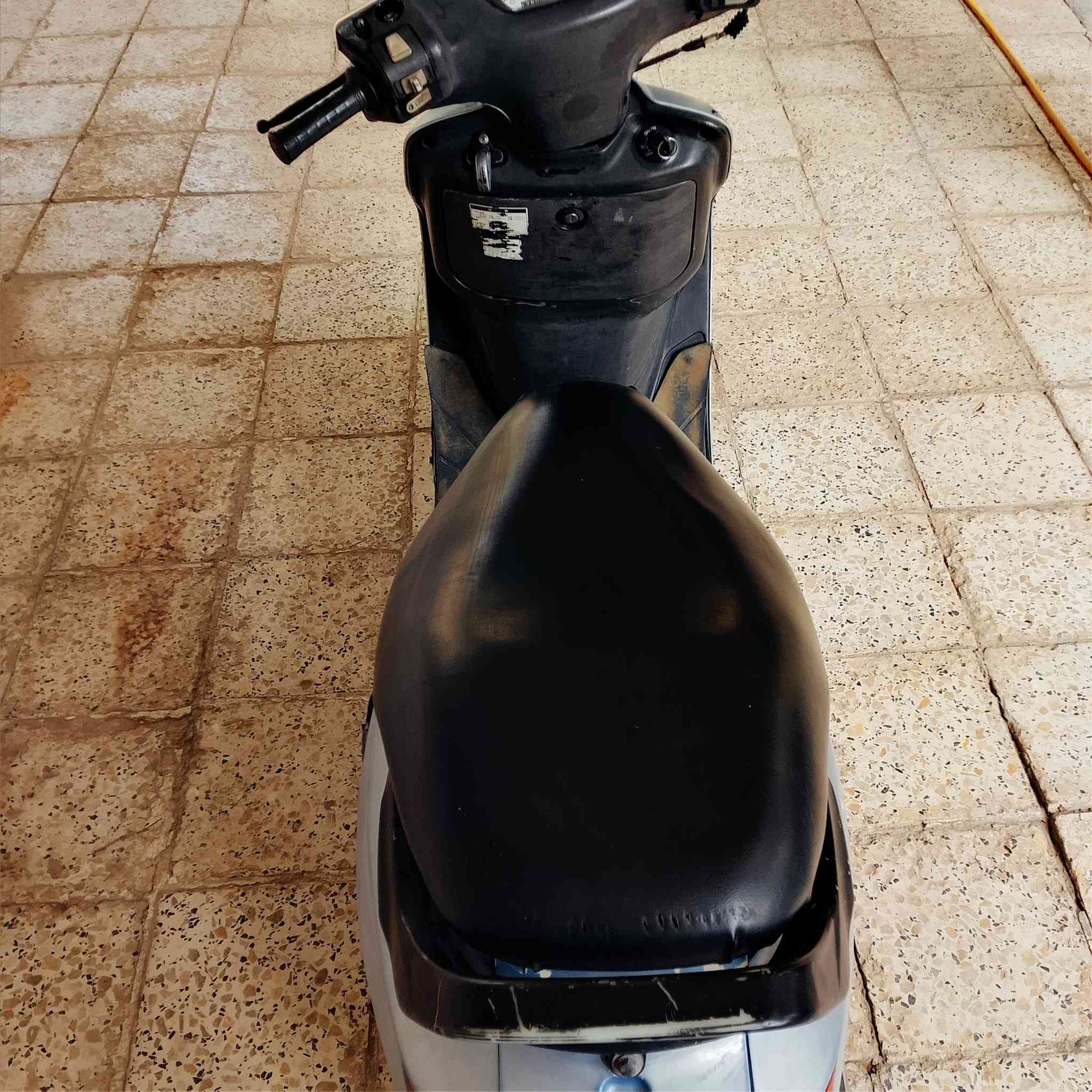 السلام عليكم فراشه للبيع مكينه بلادي ما مفتوحه كامله ما ناقصه اي شي السعر 325 مكاني حله حي الجزائر ***********‬‏
