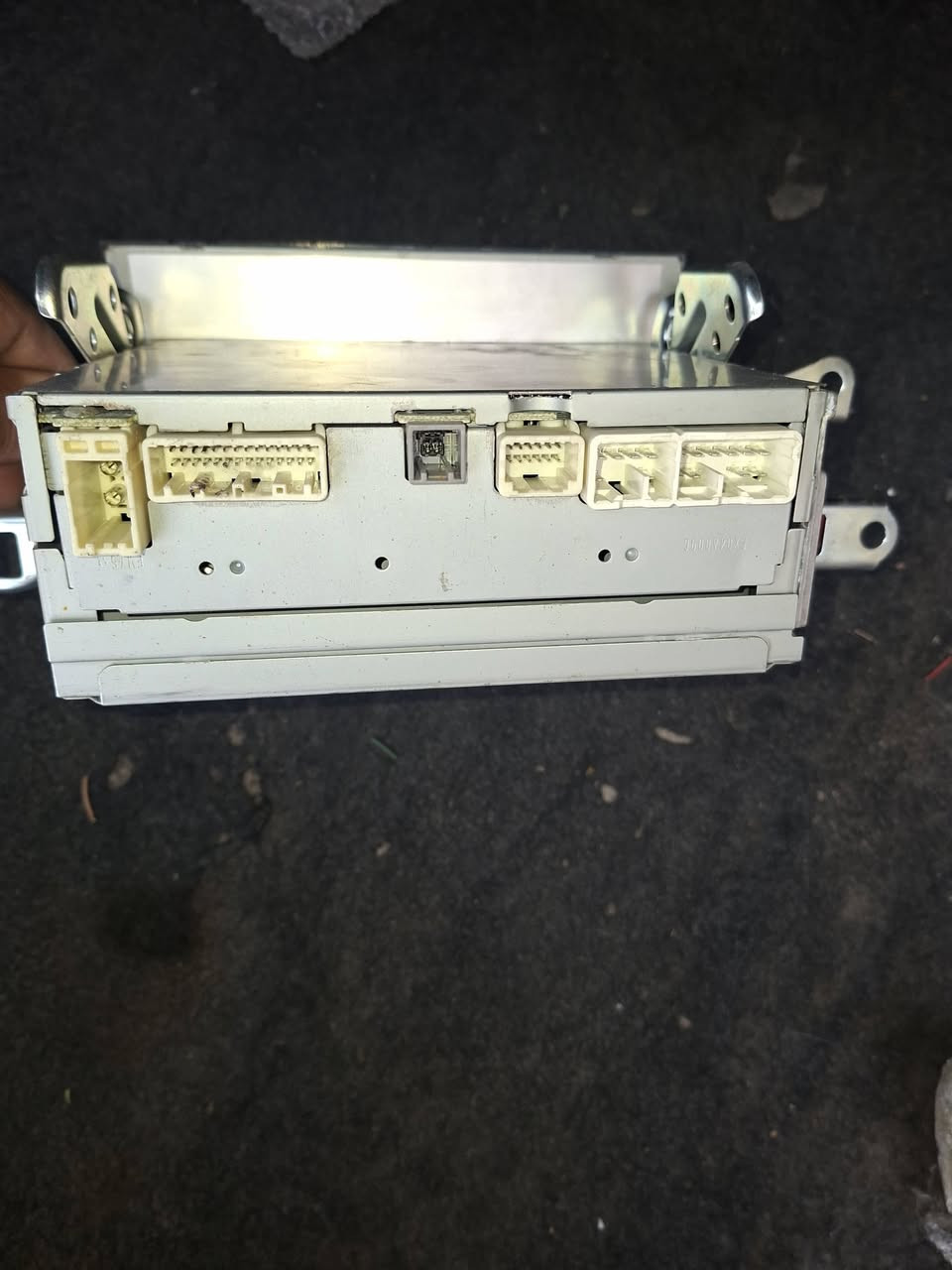 السلام عليكم...مسجل ٤٥. ستيرن ٢٥. بك لايت ١٥.  كلهن اصليات وشغالات...بغداد ***********
