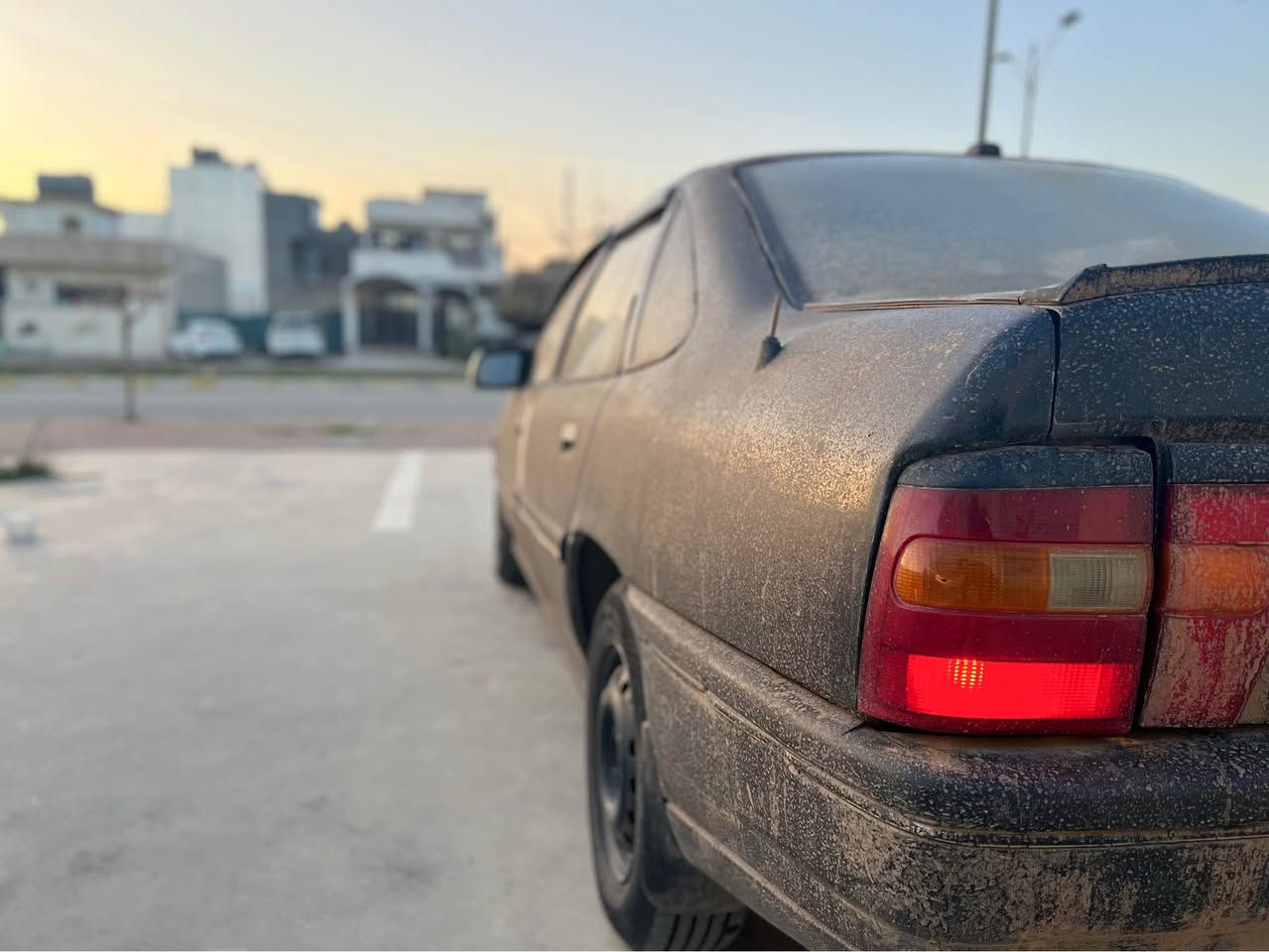 ئۆپل ڤكترا ١٩٩١
مەكینە ١٦ قایشپان
ئارمی پلاستیكی سلێمانی 
بەشەرتی گێرومەكینە.
هەموو گیانی ئیش ئەكات بەشەرت 
چوار تایەی تازەی لەسەرە.
تەقەو رەقەی بەشەرت.
سعری ٢٥ گەڵاو معامەلە 
ژمارەی موبایل :*********** . وتسئاپ لەسەرە . السليمانية, العراق
