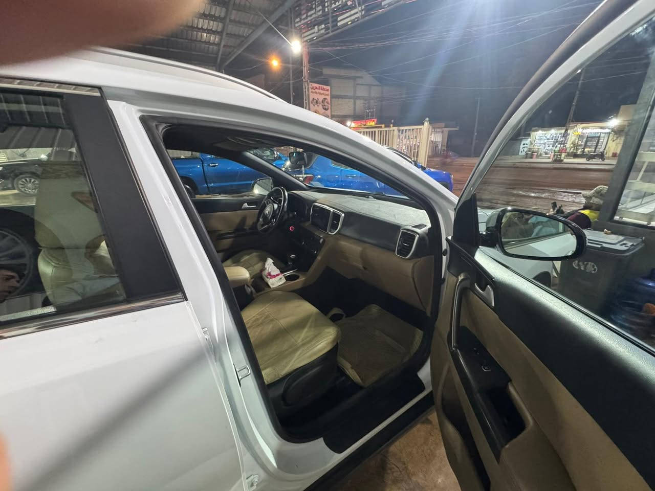 السلام عليكم اخوان بيع مستعجل اتصل وتدلل
سياره سبورتج 2020 ماشيه 95 الف بيها بارد قليل جاملق الأماميَ وطخه بالصندوق  تتعدل على البارد والباقي مكفوله السياره …. السيارة جديدة الشراي يتواصل ويدلل  على الرقم 
+964 770 879 6691


**إذا كنت صاحب هذا الإعلان وتريد حذفه لأي سبب، رجاءا أرسل رسالة إلى الدعم الفني**