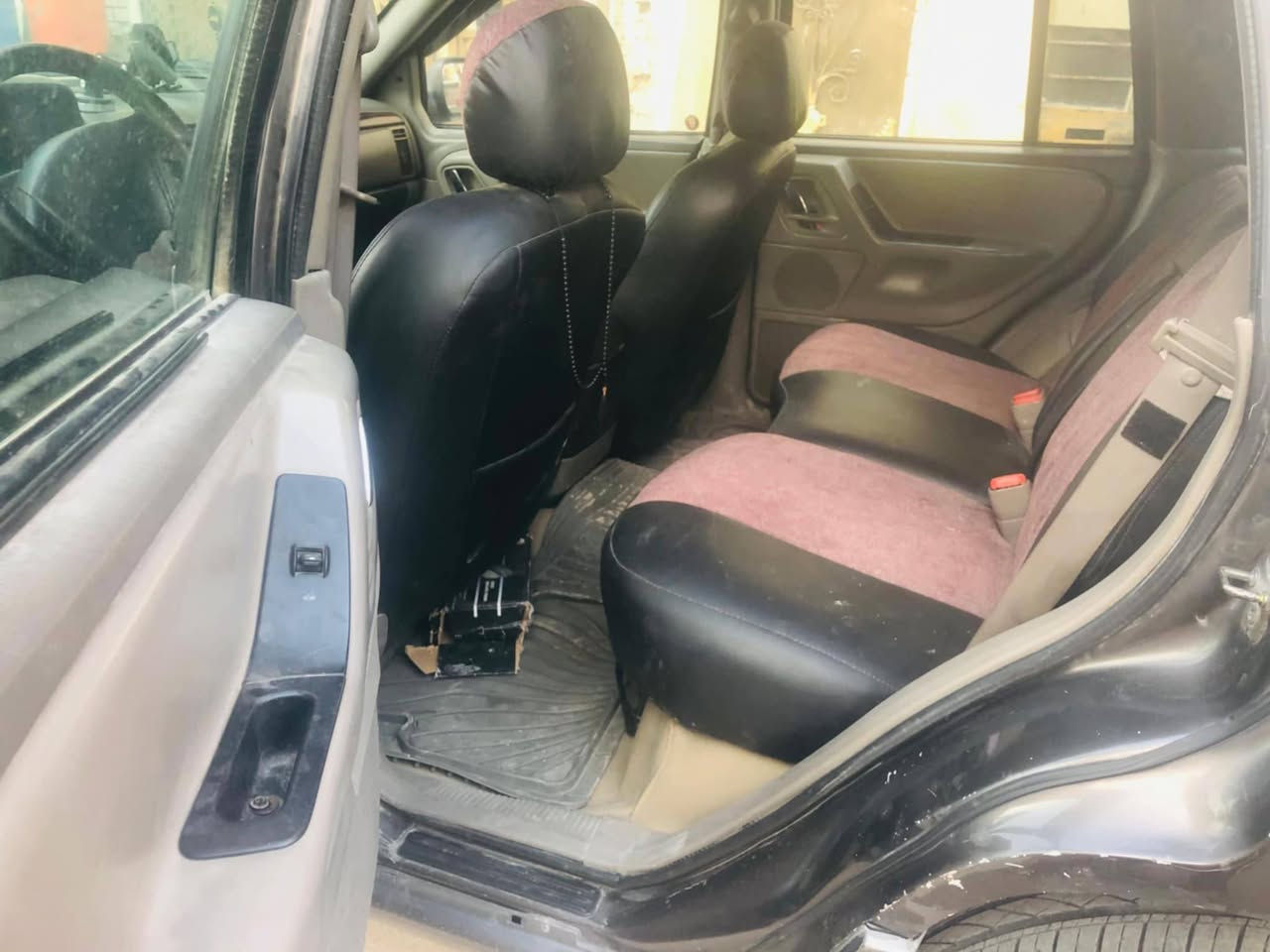 السلام عليكم جيب شيروكي موديل 2000 مكينه بلاد سياره جاهزه مامحور كير مكينه مكفولات السعر 60 وبيها مجال ***********
