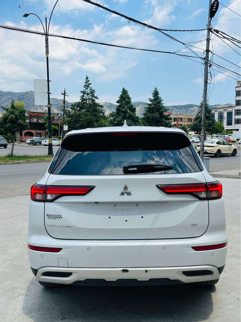 2024 MITSUBISHI OUTLANDER, SE وارد أمريكي
ميتسيوبوشي ئاوتلاندةر 7راكب 7نفري 2024 SE✅
كلين تايتل بدون سبخ بدون شاسي كفالة عام💯✅
99 هزار مايل رويشتوية 3 مانگي خوي لةگةلة كل شرت
سعر بلاش 215 ورقة و مجال ***********✅☎️ أربيل, العراق
