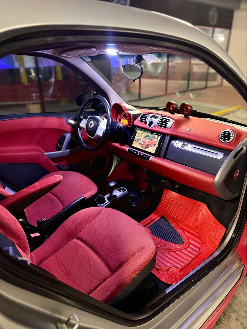 Mercedes smart
مرسيدس سمارت 
شكل كامل داخل و خارج 2015
ماشي ٦٠ الف 
سيارة حيل نضيف ماكو هيج نضافة 
فول فول مواصفات
بانوراما - اوتو ستوب - ECO - داخل احمر - دبل كيج برابوس - ويل برابوس تو سايز - بكلايت بلاك - جام كهرباء - تبريد - شاشة ايباد 
سنوية و هزة و فحص و رقم جديد
مينراد دنار مصرف
محرك كير تبريد بشرط ممفتوح برغي
سعر: 78 
***********📞 أربيل, العراق
