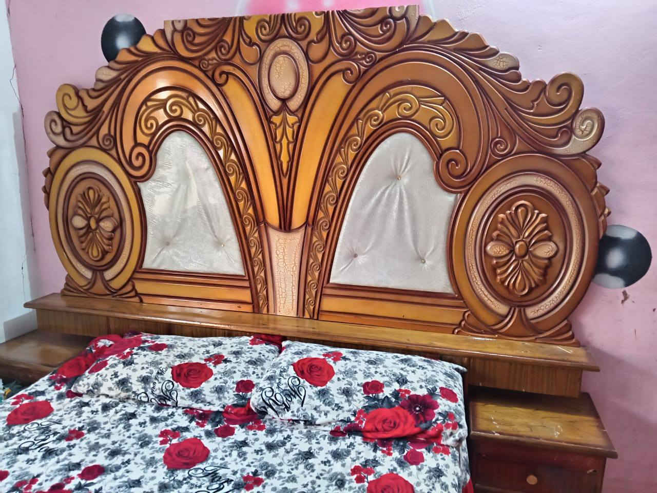 غرفه للبيع نظيفه ومرتبه
***********
