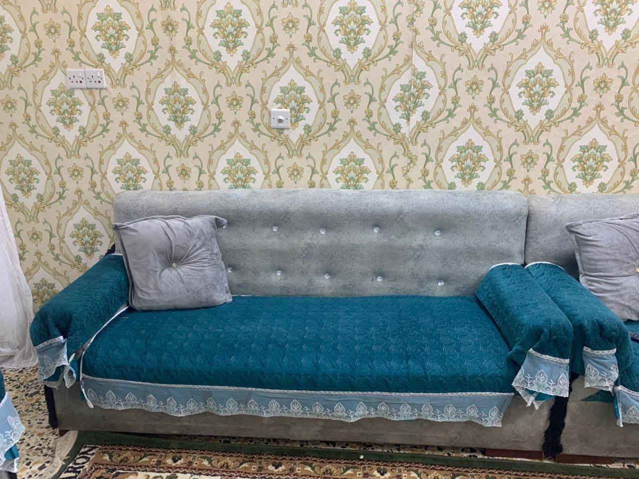 سلام عليكم مكلف للنشر شازلونه حطاطه
طخم قنفات عدد 2
طبلات كبيره والصغار
مكان الفلوجه منطقه الازركيه الرقم ***********
