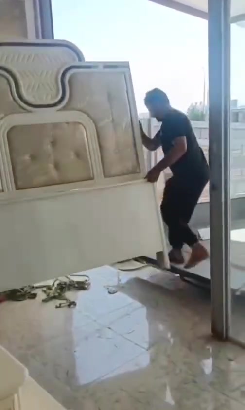 ياالله اللهم عجل لوليك الفرج
مجمع السالم العنوان بابل جبله حي العسكري 
***********
