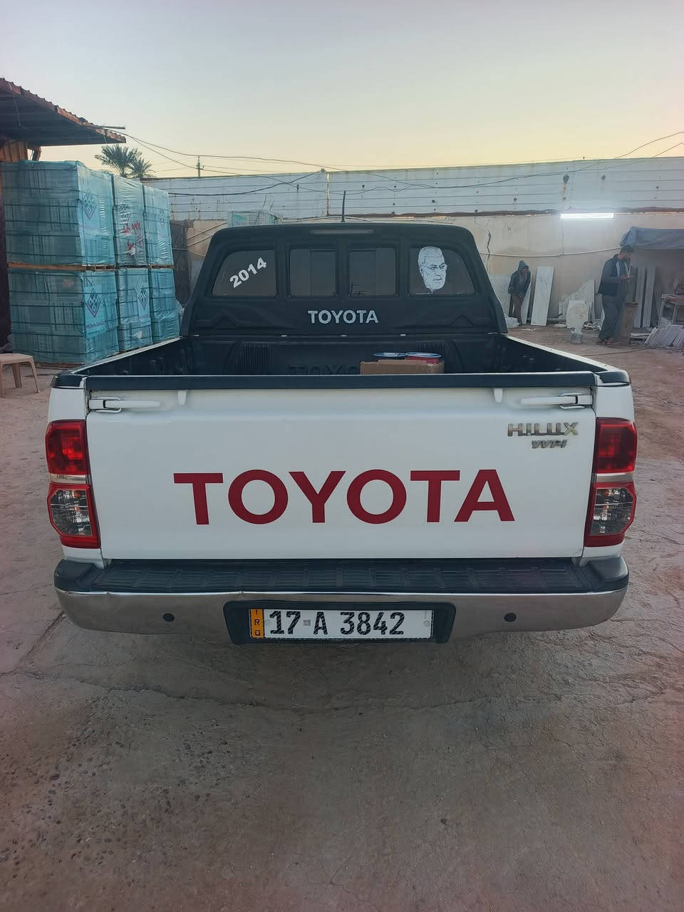 السلام عليكم بيكم 14فلاونزا  رقم مثنى نكليزي باسمي ل30 سياره جديده تخم تاير حداديه دواخل فول دوشمه للبيع او مراوس بأقل سعر لتواصل ***********
