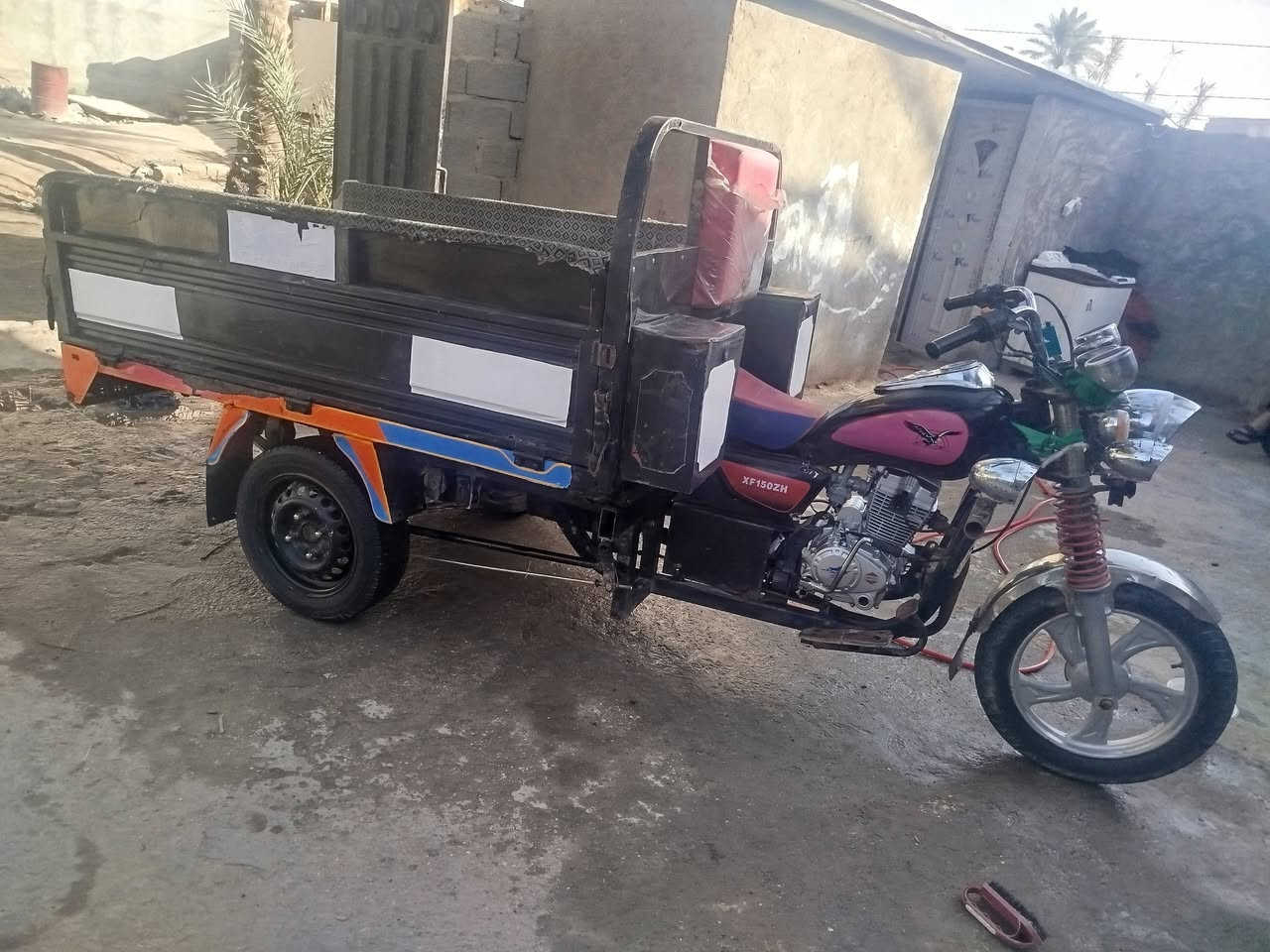 سلام عليكم ستوته للبيع موديل 2016 محرك 25 اوراق اصولي يم مكتب حسين السعر 1350 وبيه مجال قليل   ،،اتصل ***********
