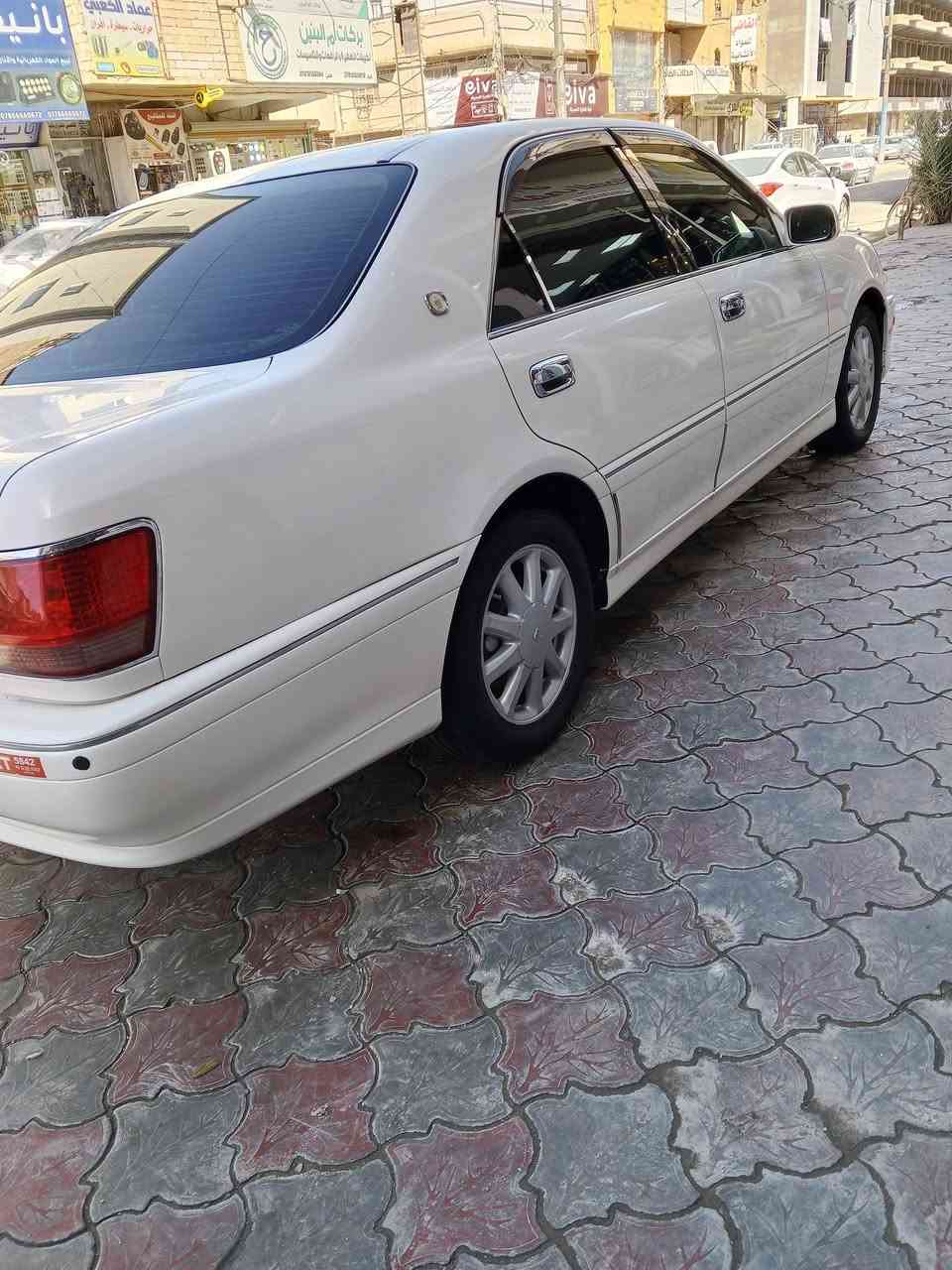 سلام عليكم ملكه البيع موديل 2003مدفوع كمركه باقي بس ع ارقام
السياره فول واحد ع واحد مكان السياره نجف 
***********
