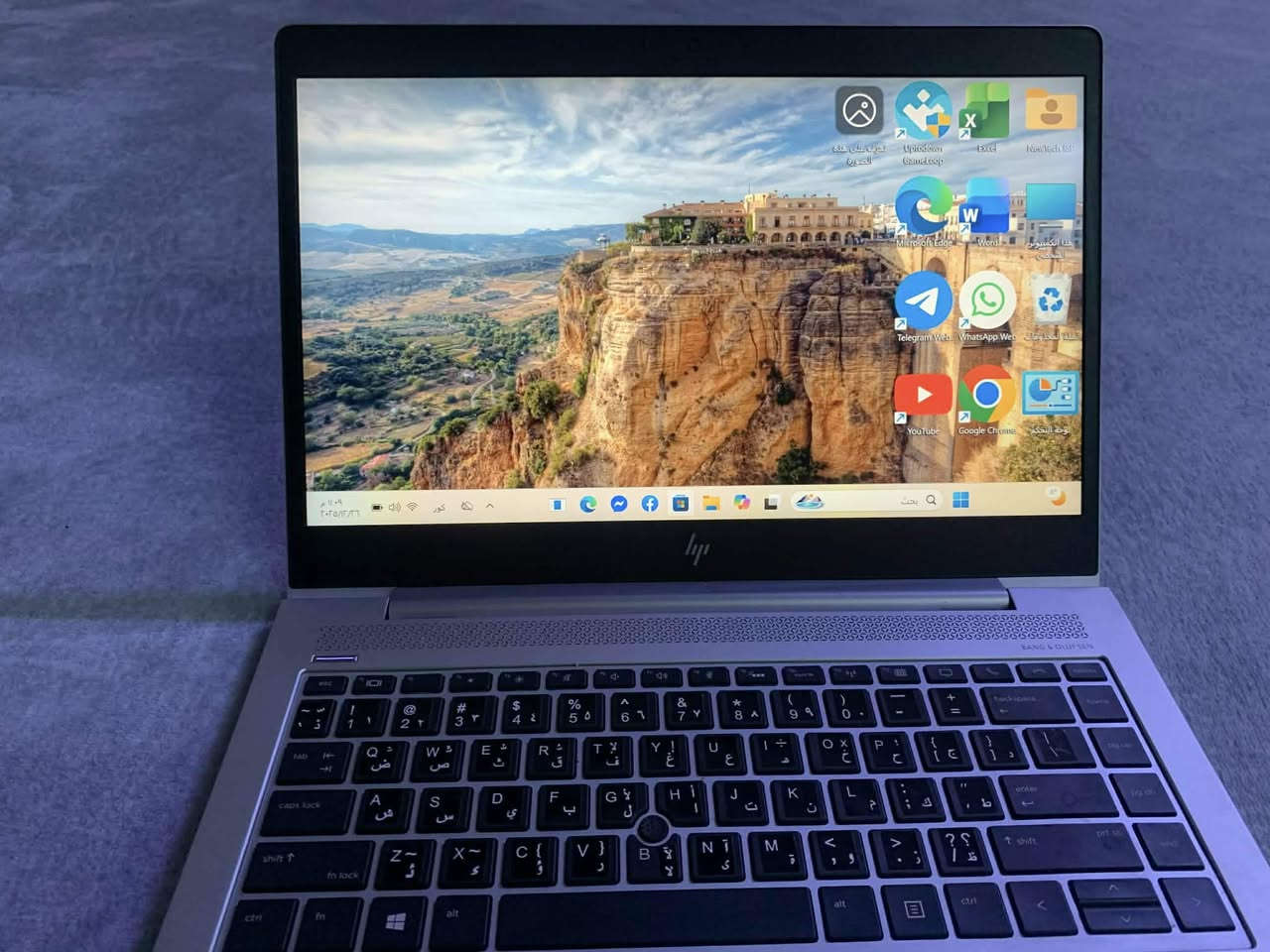 سلام علیکم لابتوب hpللبیع ٢٥٦ گیگا رام ٨ للسعر خاص او اتصل ***********
