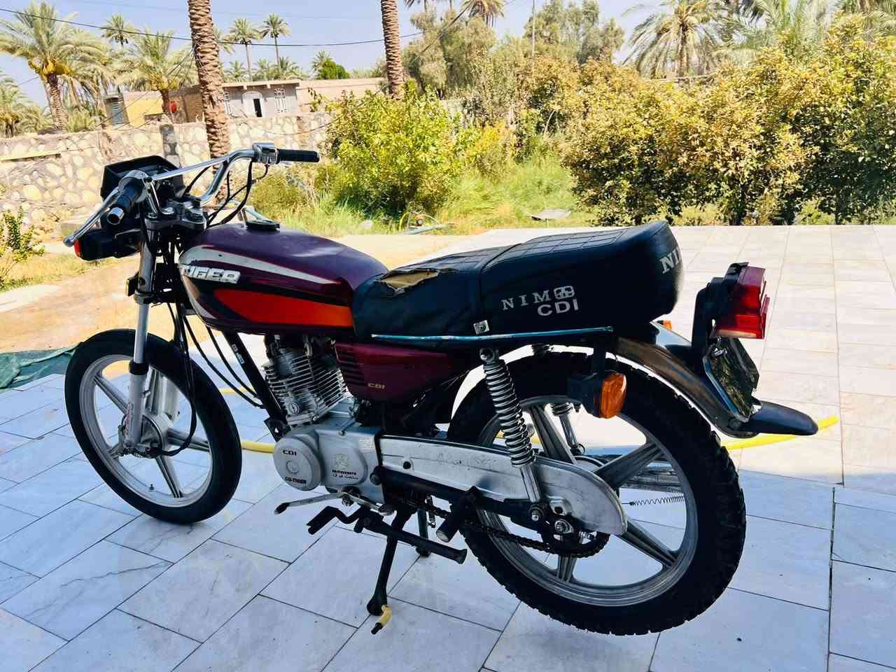 تايكر مديل 21
مابيه اي نقص شغاله كلك بس بيه رقم شاصي وبليته 
سعر 350 وبيه مجال
اتصال  ***********
