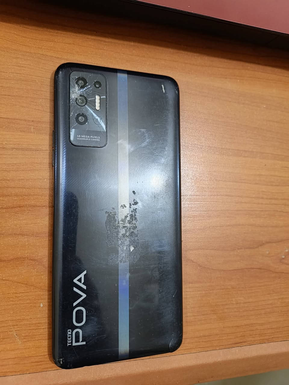 بـ 35 الف
تكنو بوفا 2 / ذاكرة 128 
 جميع البرامج شغالة ٫ اتصال و صوت تمام 
بي ضربات بالشاشة و جامة الكامرة . اللمس طبيعي


**إذا كنت صاحب هذا الإعلان وتريد حذفه لأي سبب، رجاءا أرسل رسالة إلى الدعم الفني**