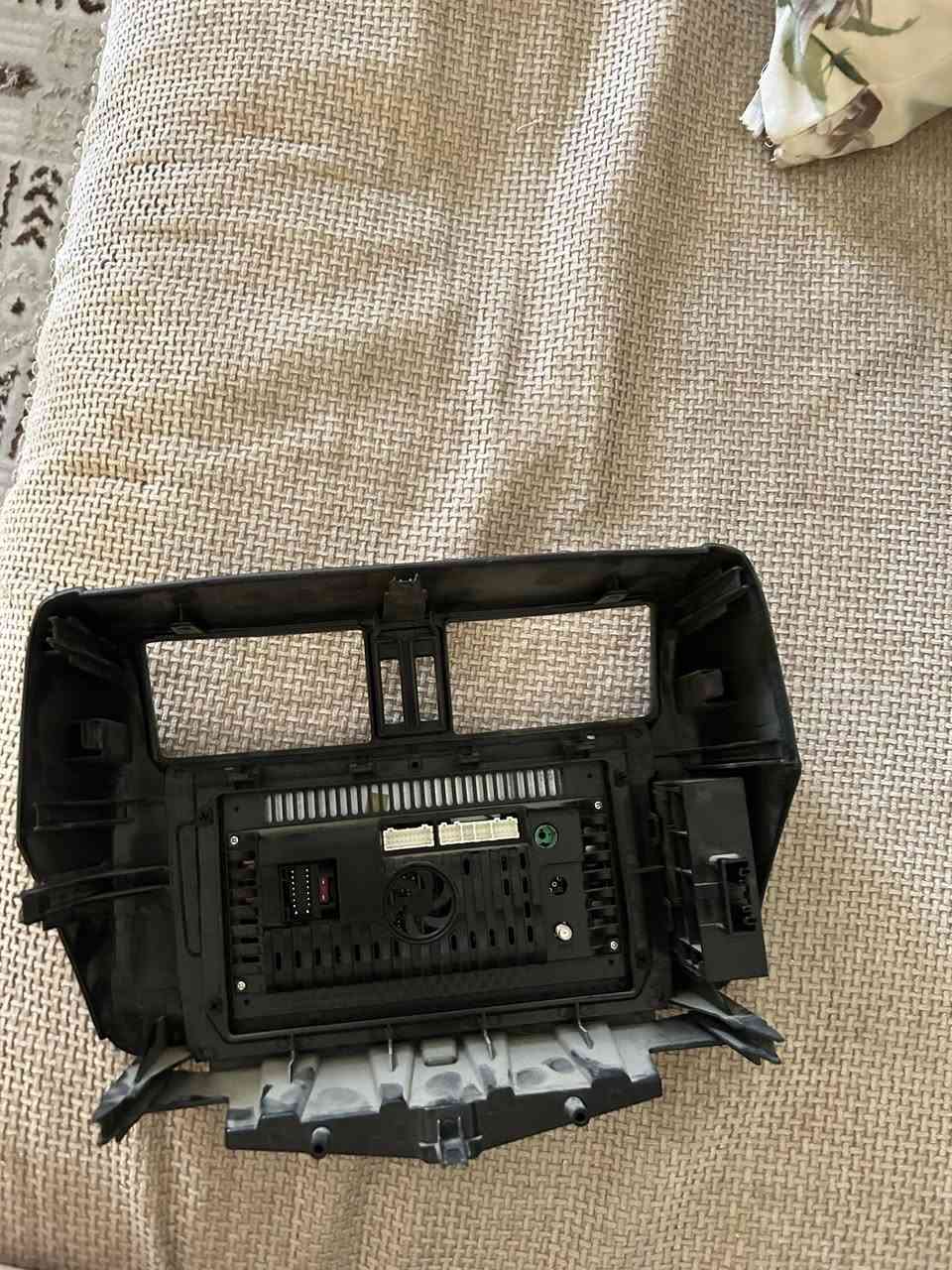 شاشه مال برادو للبيع شغاله  مكاني بغداد ***********
