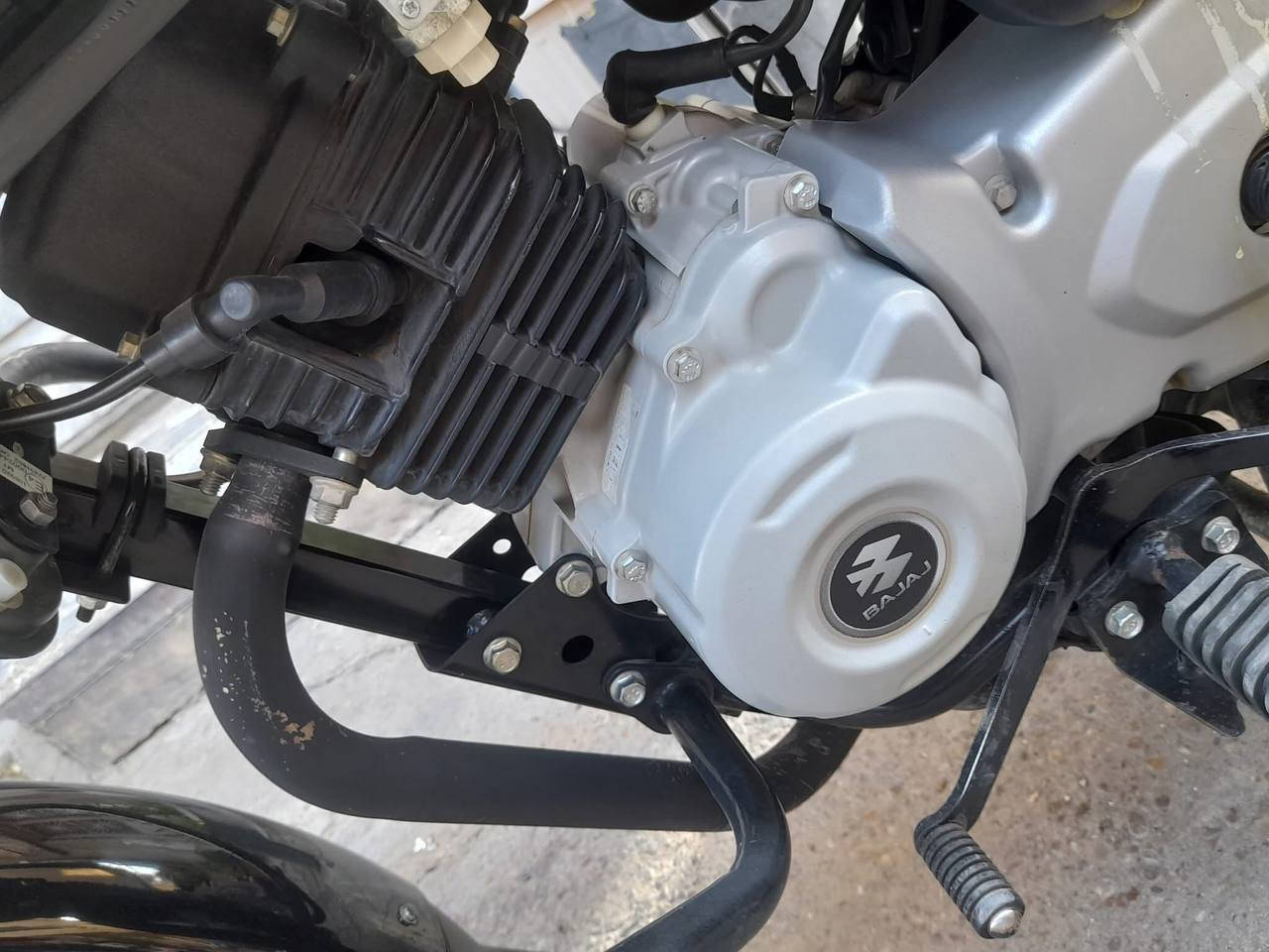 السلام عليكم شباب بوكسر كلاسك موديل 23 كلاسك خير من الله ماشيه 30 الف رقم ديالئ مشروع وطني وين متريد احولك سعر 2300 مكاني بغداد الصليخ رقمي ***********
