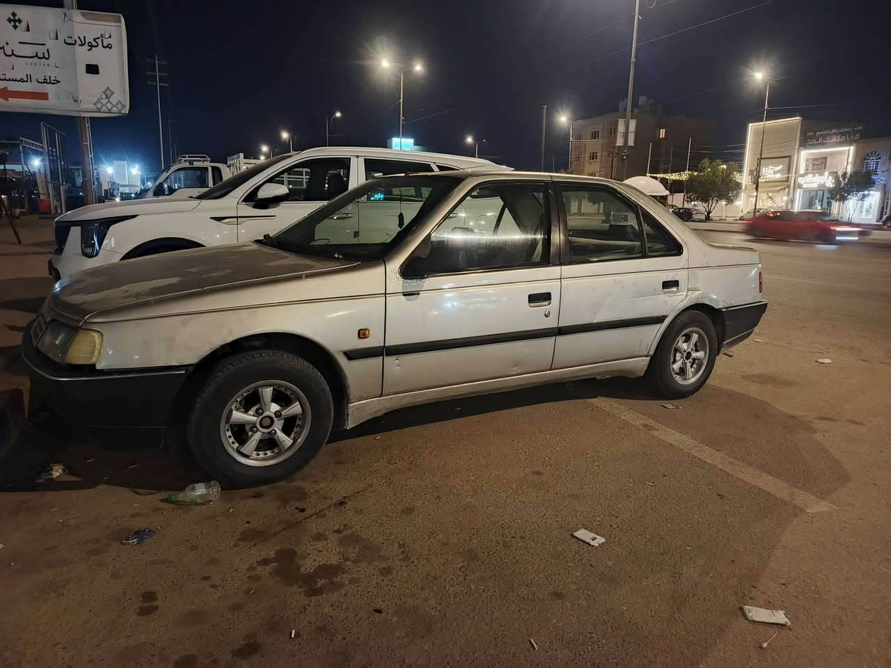 بيجو روا كفاله عامه لا صبغ ولا تبديل بيهه شخط بل جاملغ الخلفي فقط تبريد شغال تدفئه شغاله تخم تاير جديد سنويه مجددا بسمي سعر ٢٣ وبيهه مجال بصيط ***********مديل ٢٠٠٩
