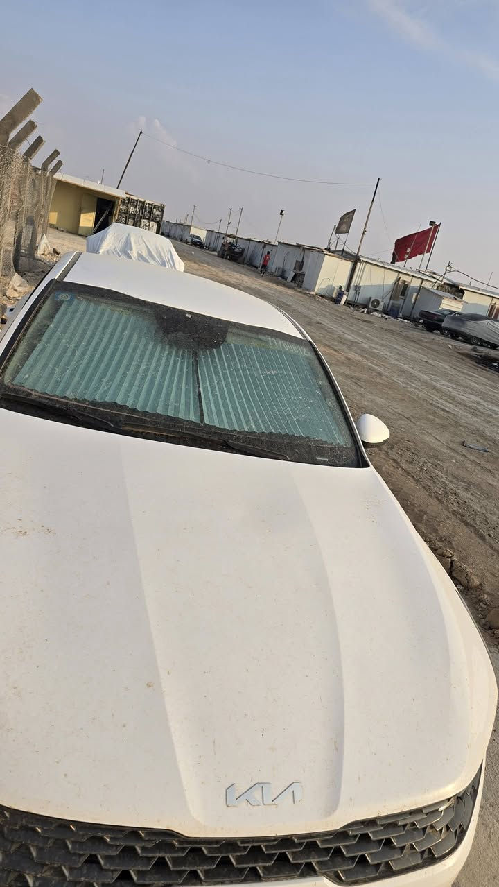 للبيع كي فاي موديل ٢٢ معوقين بسمنه رقم مثنى باقيله سنه ونص وتصير حره سياره جديده عله ايدي مدخله حته تصليه بل عراق ماشيه ١٢٠ الف سعره ١٦٠ مكاني سماوه قظاء رميثه رقمي ***********
