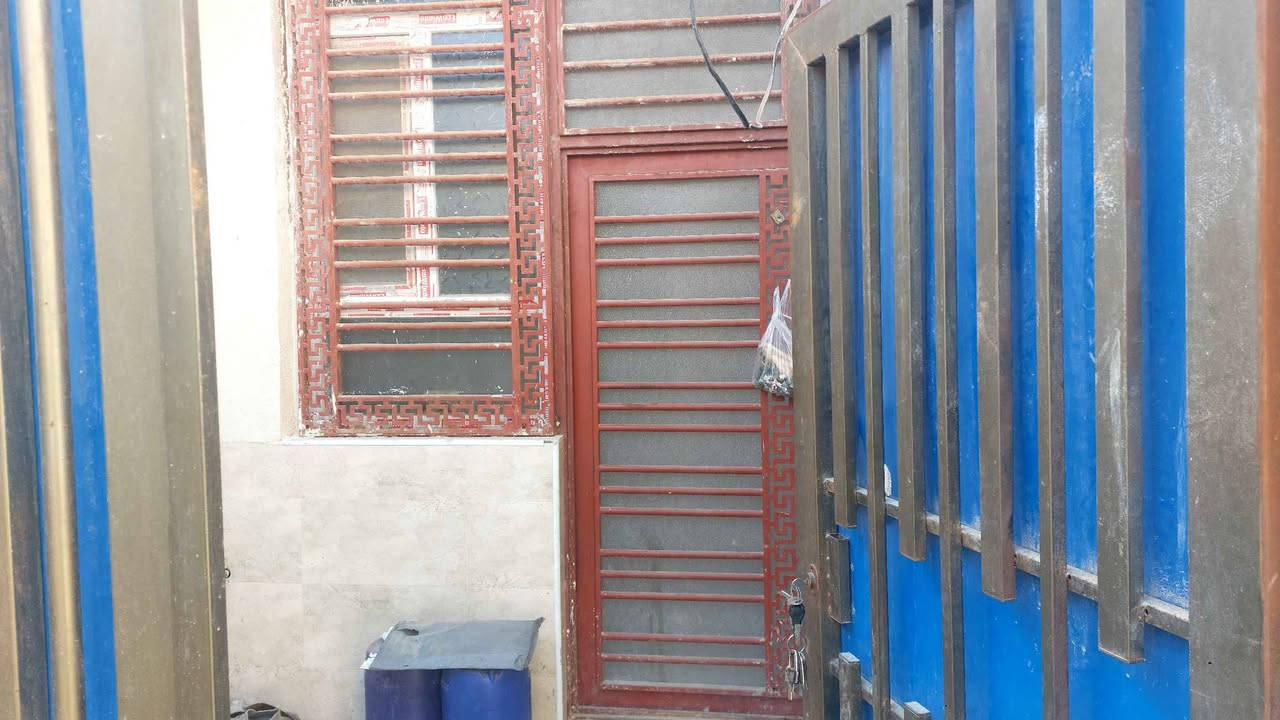 بيت للبيع بناء حديث ركن على فرعين 70م كربلاء المعملجي قرب مدارس العميد خلف مستشفى الوراث الامراض السرطانيه طابق واحد للاستفسار واتساب او الاتصال *********** كربلاء, العراق
