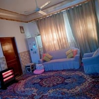 للبيع بيت ب36 مساحة 200 م ركن شارع 15 طابقين من جهة الحكم قريبا ع مدرس...