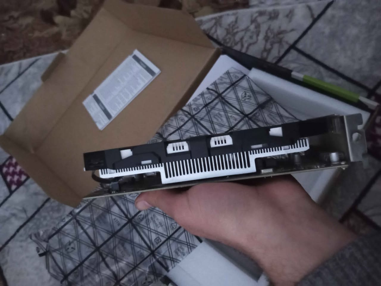 للبيع كرت شاشة GEFORCE GTX 1050 Ti 4GB OC Ti – نيفيديا MSI

نسخة OC محسّنة للسرعة والأداء
أداء ممتاز للألعاب 1080p على إعدادات متوسطة–عالية

الحالة: نظيف وبدون مشاكل
السعر: 65,000 دينار
ملاحظة: لا يوجد توصيل
المكان: كربلاء، حي العامل، قرب مول الباقر كربلاء, العراق


**إذا كنت صاحب هذا الإعلان وتريد حذفه لأي سبب، رجاءا أرسل رسالة إلى الدعم الفني**