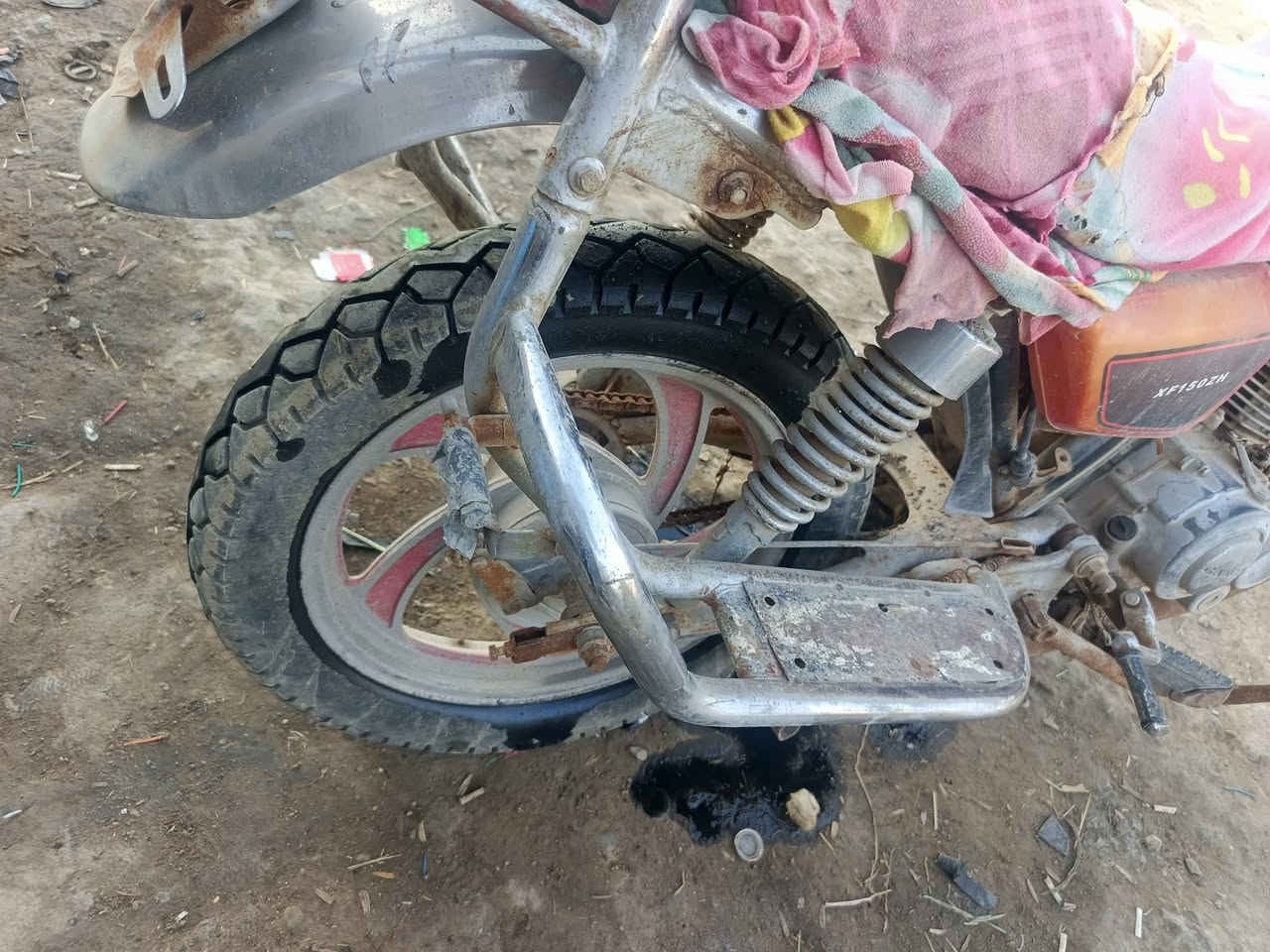 يالله اسلام عليكم دراجه جونده للييع تايرات اوياله بجيس بعدهن جدد دبلات شغالت كلك كلك قيم واخد‏‪***********‬‏
