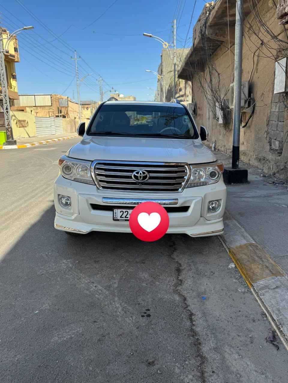 السلام عليكم لاندكروز 2014 
اصلي باب اول
فول مواصفات لكزز معروفه الجناي يعرف مواصفات 
ماشيه 160الف  
تبريد كشنات
خزن ميموري كشنات 
سلايد
5 بصمات
4 كامرات محيطيه 
3 شاشات بلاديه من الوكالة
الصندوق كهرباء
جلد +كراسي 2 كهرباء 
طفايه من شركة 
مكان السياره لأنبار 
لاستفسار 
***********
***********
