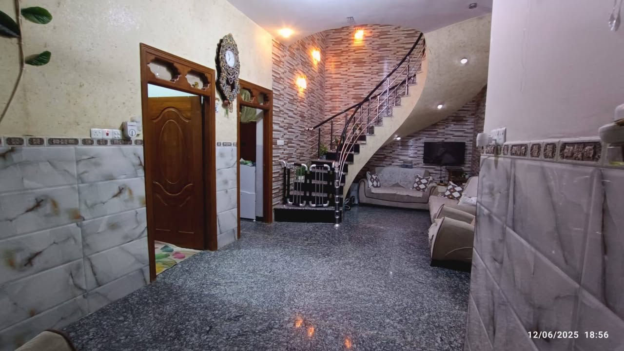 السلام عليكم ورحمه وبركاته
دار للبيع طابو زراعي سند 25 

غرفتين نوم المساحه 235 متر 

الموقع البكرلي مقابل مجمع الفيروز 

السعر 115 قابل للتفاوض 

اليرغب بالشراء مراجعة مكتب ارض الاحلام البكرلي بعد الملعب أو الاتصال على الرقم *********** أبو حسين المعموري
