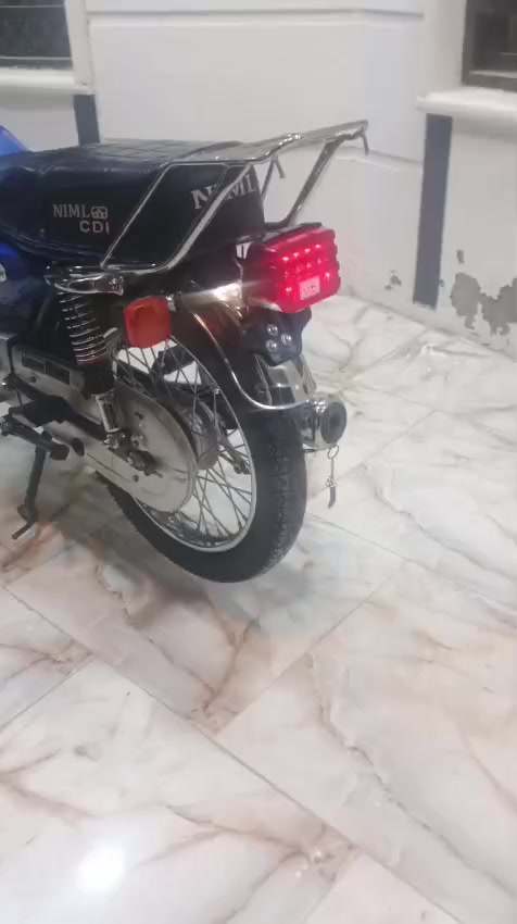 سلام عليكم نامه متياز وراق زيتي موديل ٢٦نضافه شوفت عينك المكان كربلاء عون  وبسامينه ٧٠٠وبيه مجال للستفسار ***********
