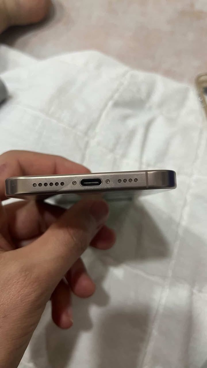 السلام عليكم 
ايفون ١٦ برو ماكس اخو الجديد نضافة ١٠٠٪؜ 
بطارية ٩٧ ذاكرة ٢٥٦  
السعر مليون و ٥٠٠ الف وبي مجال بسيط مكاني بغداد


**إذا كنت صاحب هذا الإعلان وتريد حذفه لأي سبب، رجاءا أرسل رسالة إلى الدعم الفني**