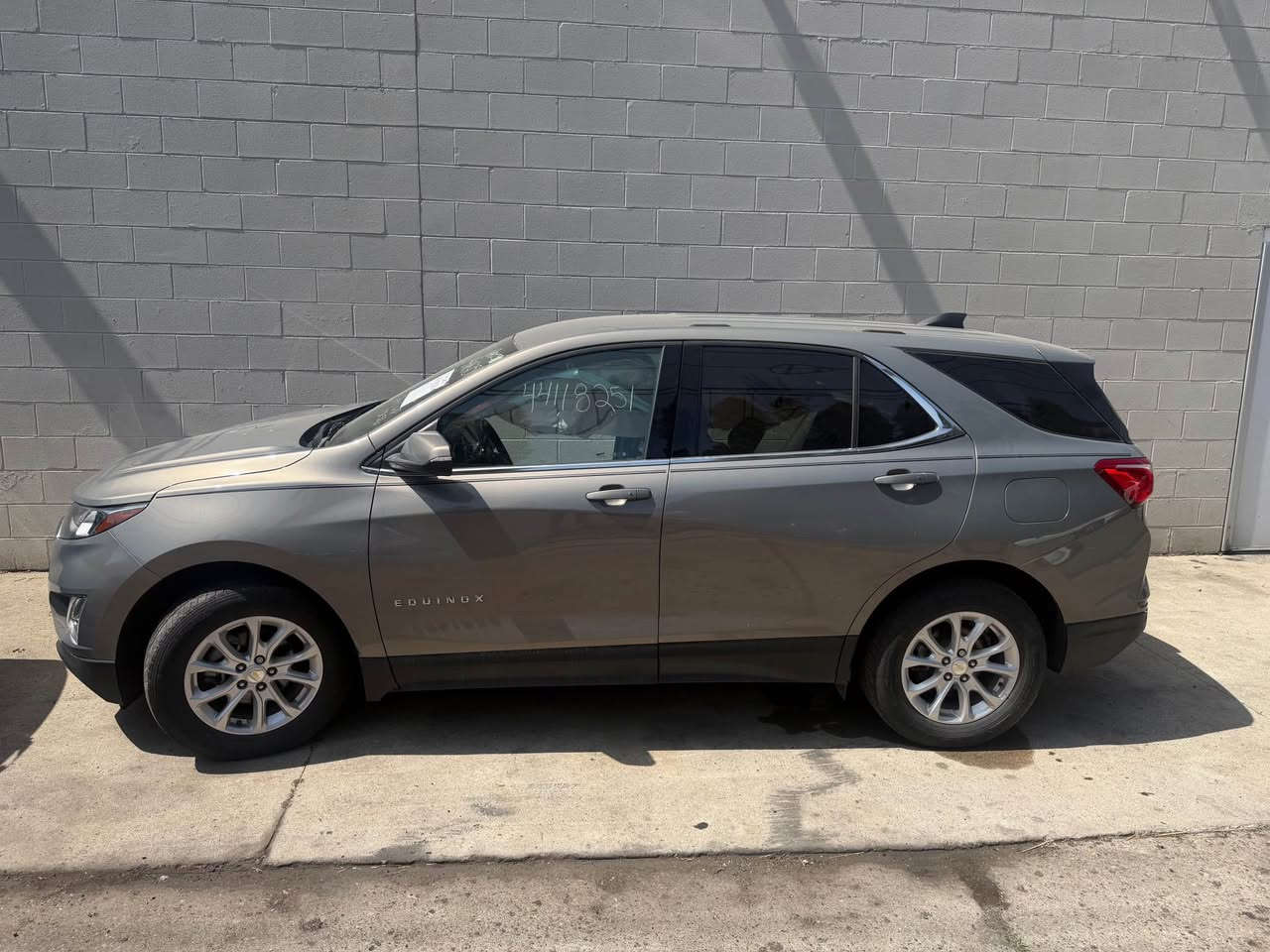 2019 Chevy equinox 
Clean title
￼ ￼68000mi 
Low mileage 
I bought it and I don't have enough money to fix it, it's sold as it is Southfield, MI


**إذا كنت صاحب هذا الإعلان وتريد حذفه لأي سبب، رجاءا أرسل رسالة إلى الدعم الفني**