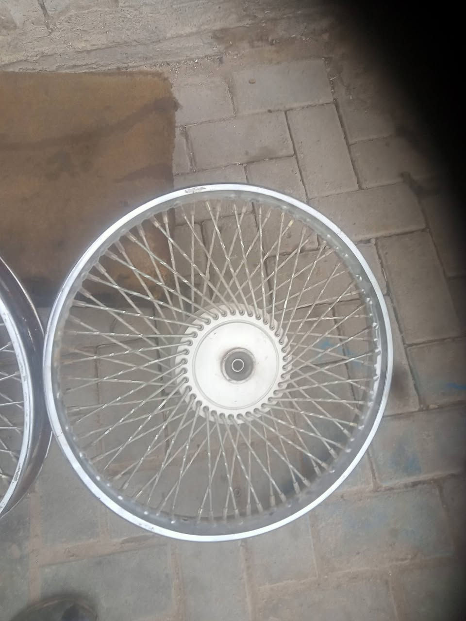 سلام عليكم شباب للبيع شواصي ،،، وياله امامي مكاني بيوت دوميز يم موقف كيات
 ***********@
