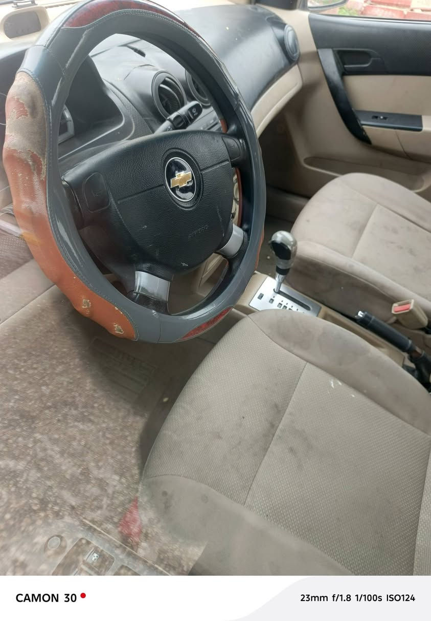 افيو ٢٠١١ أوتوماتيك سنويه باسمي رقم انكليزي كير محرك بلاديات برغي مامفتوح كهربائي ات بلاديه ضربه بباب الخلفي بجهه السايق السعر70وبيه مجال مكاني كربلاء للاتصال ***********
