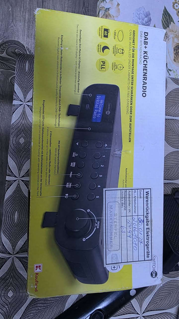 السلام عليكم 
طلع عندي هذا الراديو الماني جديد اليفيده ينطي بي سعر


**إذا كنت صاحب هذا الإعلان وتريد حذفه لأي سبب، رجاءا أرسل رسالة إلى الدعم الفني**