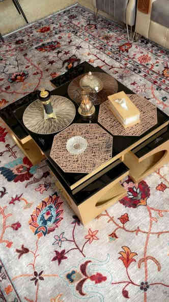 السلام عليكم تخم للبيع ١٠ مقاعد 
مع طبلات وسطية وسيت طبلات ذهبية 
للحجز والاستفسار السعر على الخاص 

***********
