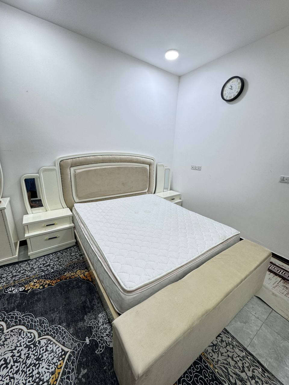 متوفر غرف نوم مستعملة بحالة جيدة جداً ونظيفة
مناسبة للعوائل وبسعر مناسب 
📍 الموقع: بابل / فلكة الساعة مركز
📞 للتواصل: ***********
