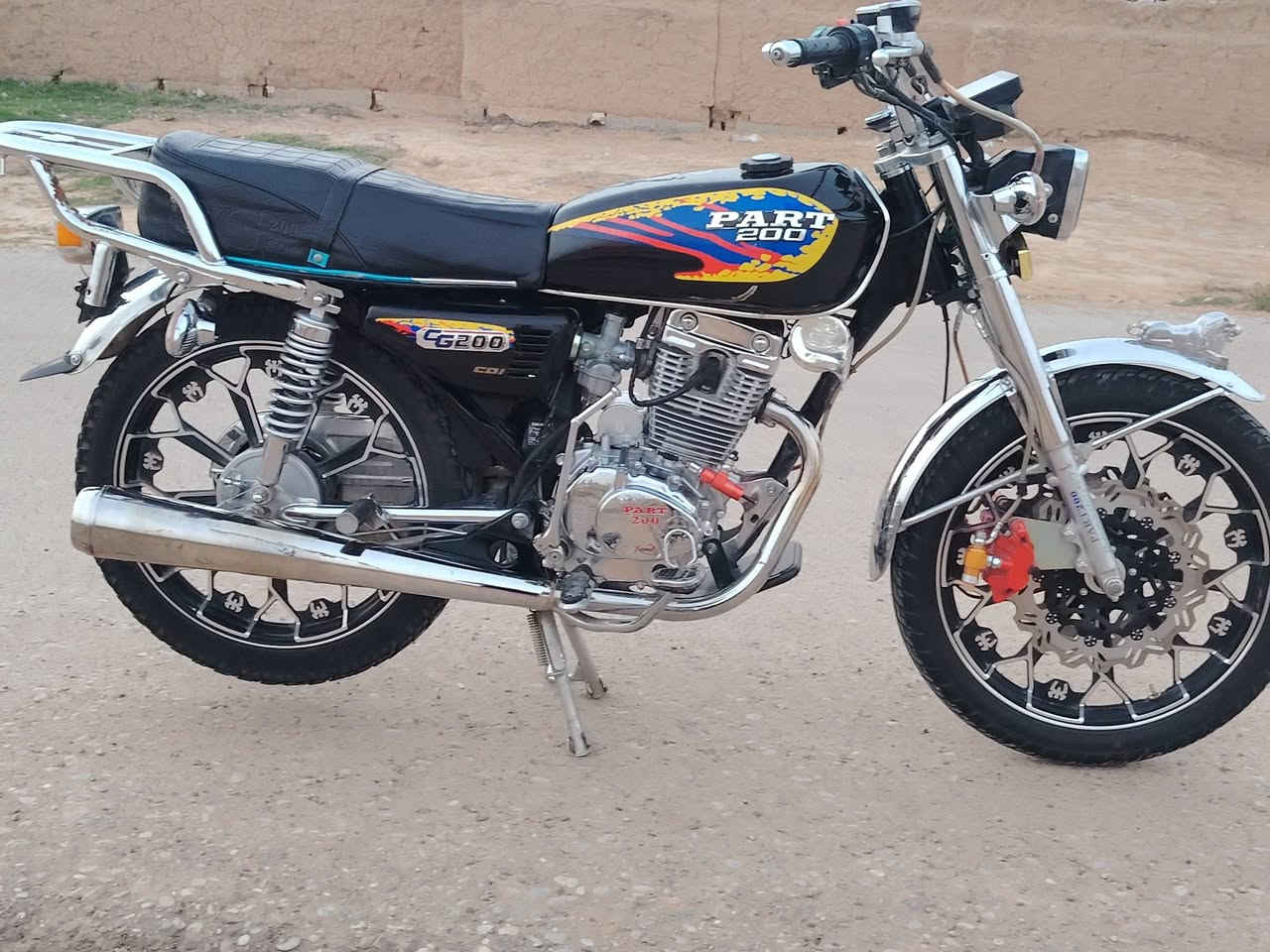 سلام عليكم ماطور للبيع موديل25 بعده وضع شركه نشاط فول ماطور كله شغال بعده ما مضروب صبانه  سعر نتصل وتدلل ***********
