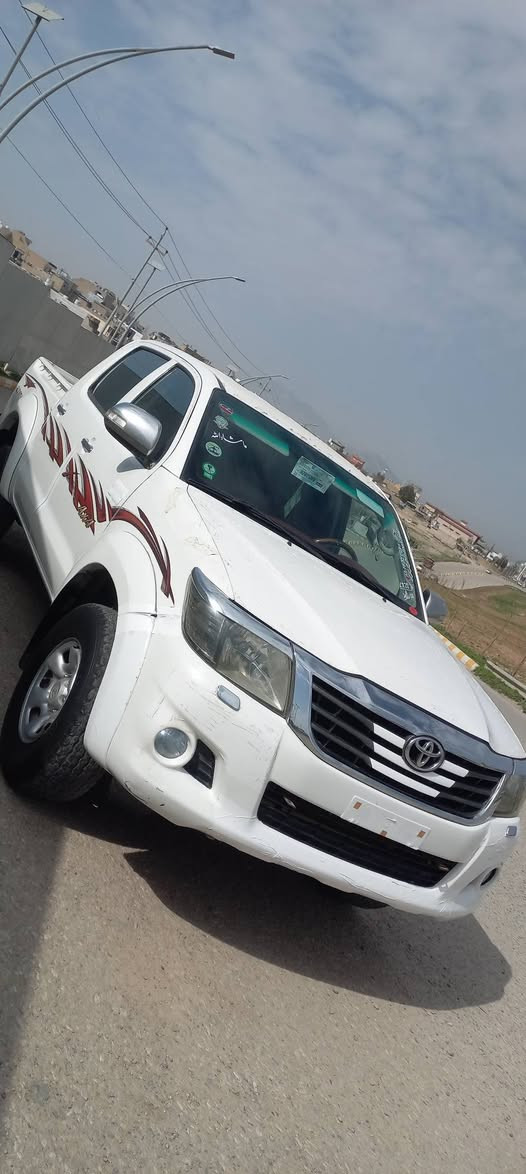 توێتا هیلۆکس مەرزێ بۆفرۆشتن سعودی...😍
سەیارەکە بێڕەقەمە مۆدێلی 2008 کامل کراوە بە14...🥰
سەیارەیەکە ماشااللە چۆن بڵێیت ئاوایە...
پێشو دوای  تازە داگیراوە بانصی پێشودوای گۆدراوە...  
250مەسرەفی تیانییە  بێتەقەوڕەقە.. تندوتۆڵە   بێعەیبە...
سەیارەکە یەک قرچی پێشی هەیە بێناوگرتن ماباقی بەشەرت...
مەکینەی کراوەتەوە بێعەبە بەشەرتی 100فیتەر... 
گێڕو مەکینەو ئەکسلوو دەبڵ ئەکسلی بەشەرت.... 
 لێخوڕینوو هەیکەلی بەقەدەر 14یەکی بیلادی خۆشنەبوو نەتەوێت...
 لەسلێمانییە سەیارەکە سعریشی 116گەڵامەعامەلەیە کەمم... 
 *********** ئەدمینی خۆشەویست 🥰❤❤
