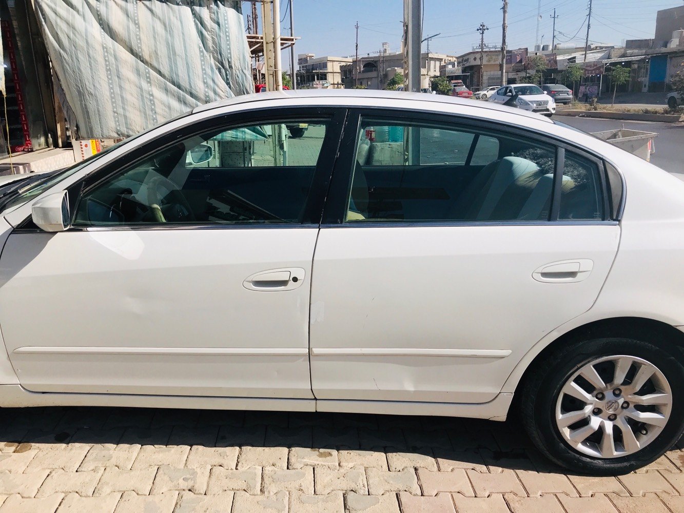 نيسان التيما٢٠٠٦خليجي 
لون ابيض صدف خليجي
كير بشرط محرك جديد بشرط تبريد بارد مابي عيب
بونيد تجاري يم هلال لايت سايق صبغ شوي اشرت بالصورة
لايت زينون جام كهربائي مواصفات مشهورة بدون مصاريف  سعرة ٦٨ورقة