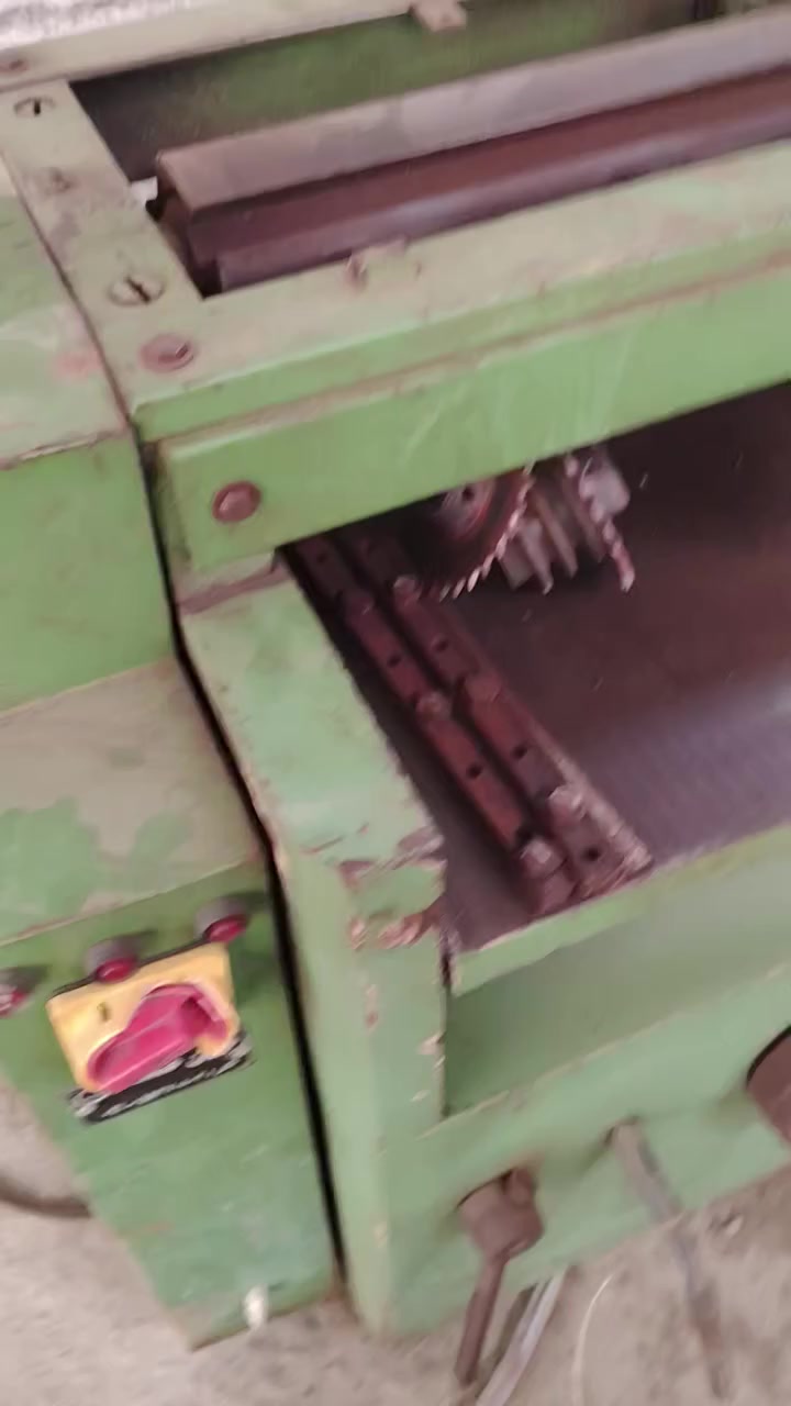 مكاين نجارة للبيع الاتصال على الرقم ***********
