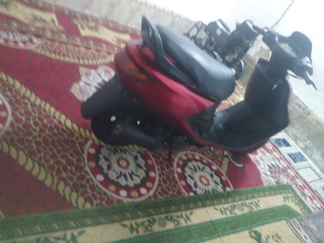 سلام عليكم دراجه فراشه للبيع والمراوس  كفاله عامه كلشي مابيها بحرك بلجيس تايرات جدد كهربائيات كلها شغاله  سعر 500بيها مجال مكاني نجف مشخاب رقم التليفون ***********
