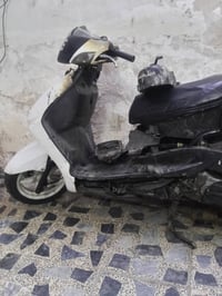 دراجة كهربائية • شغالة • كفرات رايدة