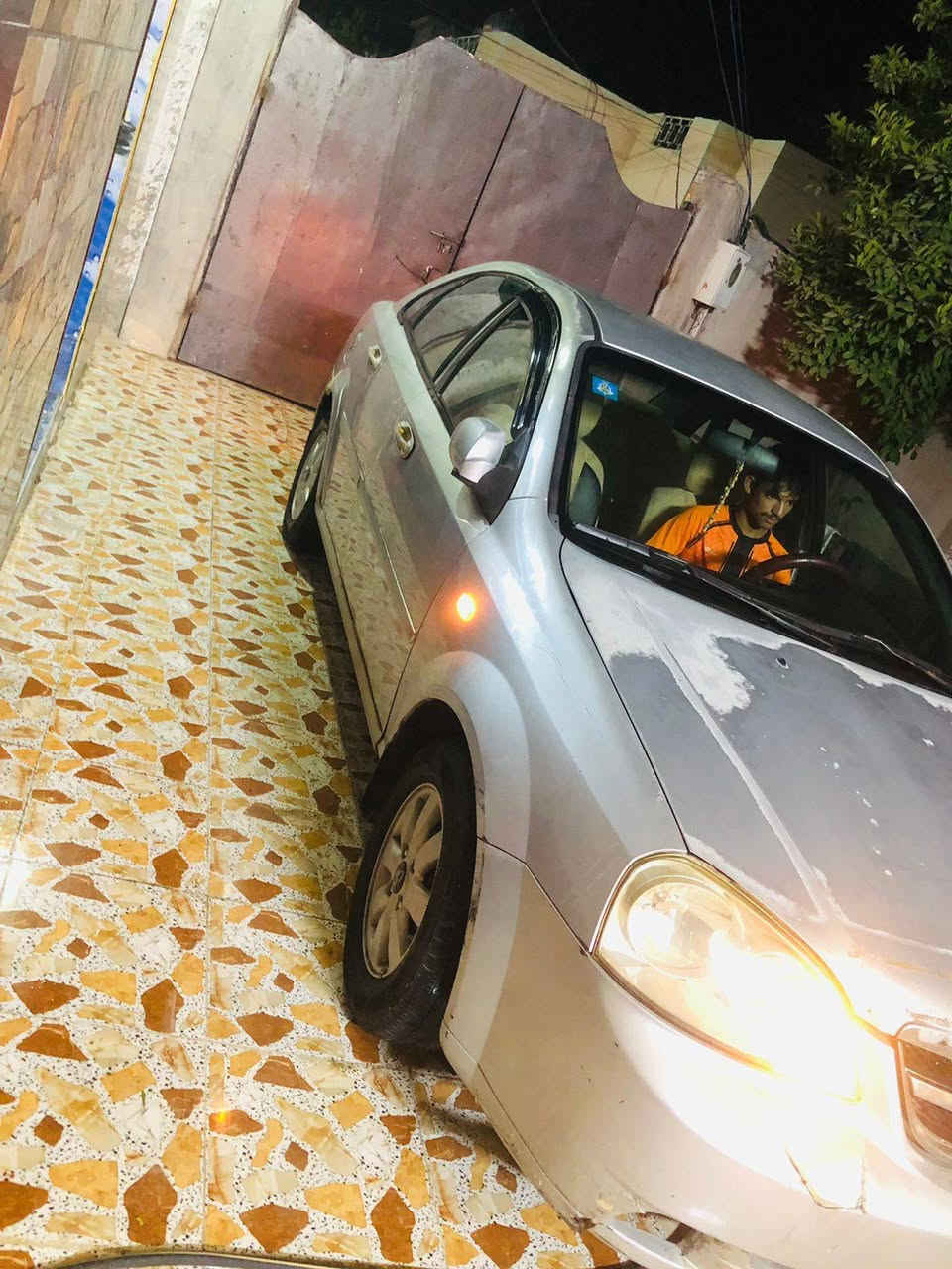 سلام عليكم سياره اللبيع  الستي ابتره موديل ٢٠٠٧ خليجي سياره بي جراد شركه مابيها اي ضربه  رقم دولي الانبار  بسمي سعر ٦٠ بي مجال هاذ رقمي  ***********

