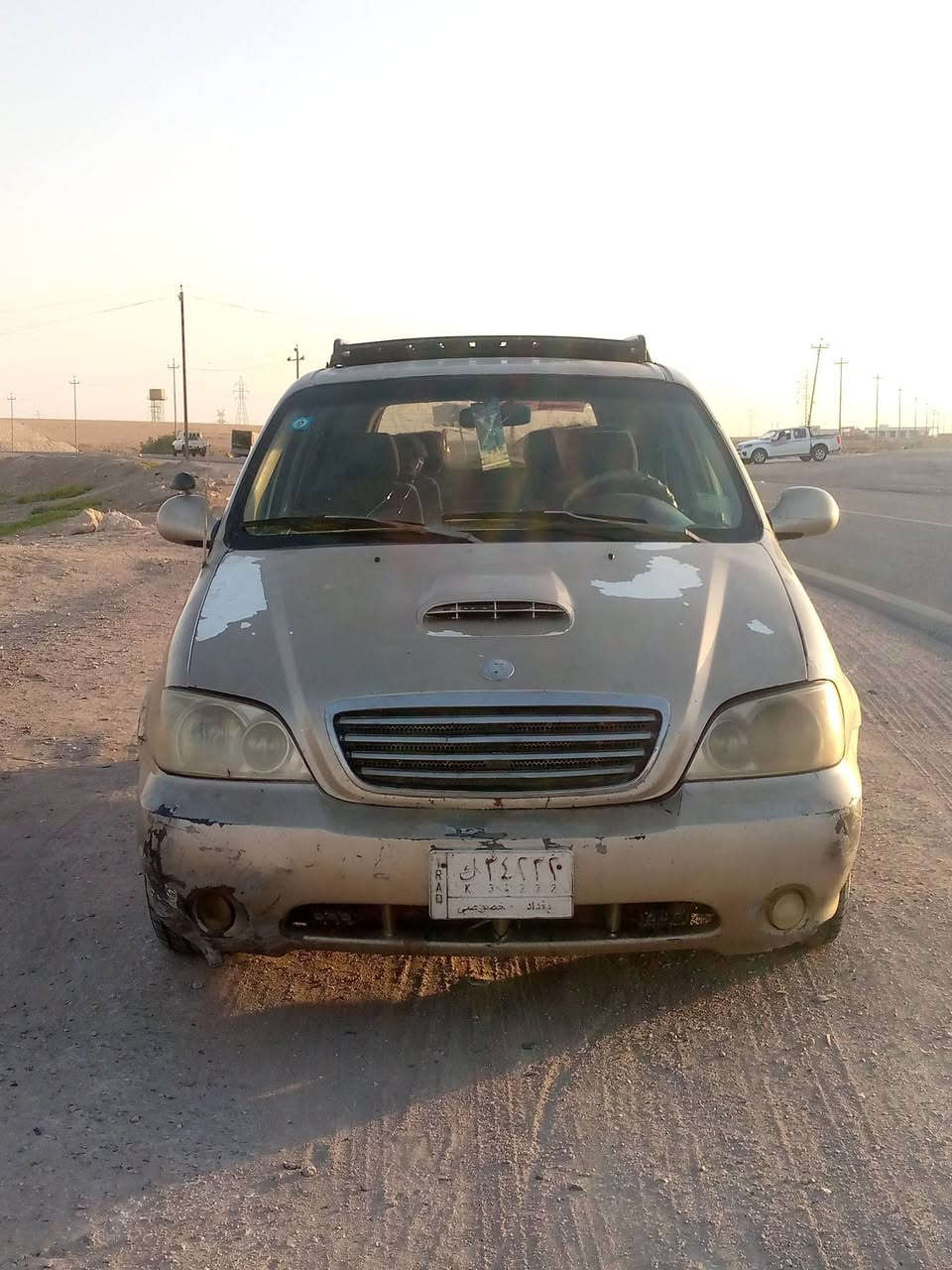 كرنفال كاز 2002للبيع 8راكب مداور ثاني يوم ***********مكان سماوه سعر53ورقه بيه مجال

